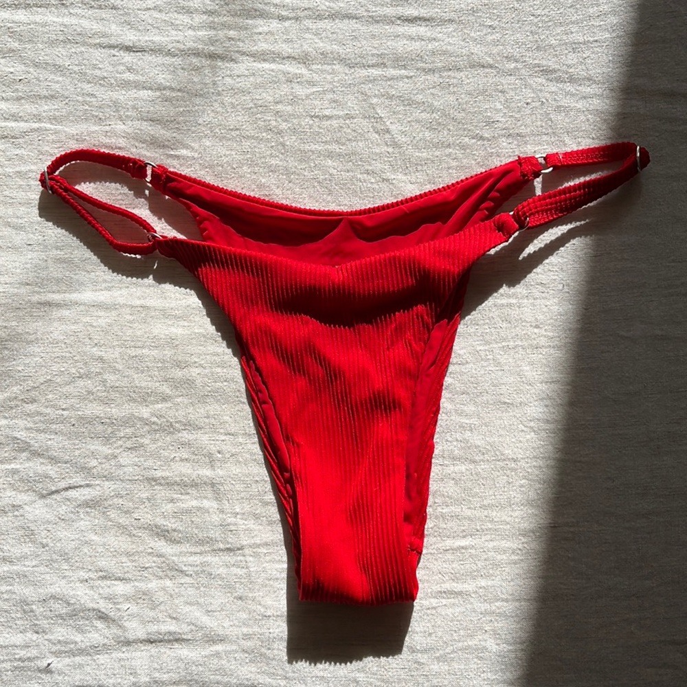 Oneone swimwear red Alli bottoms size small